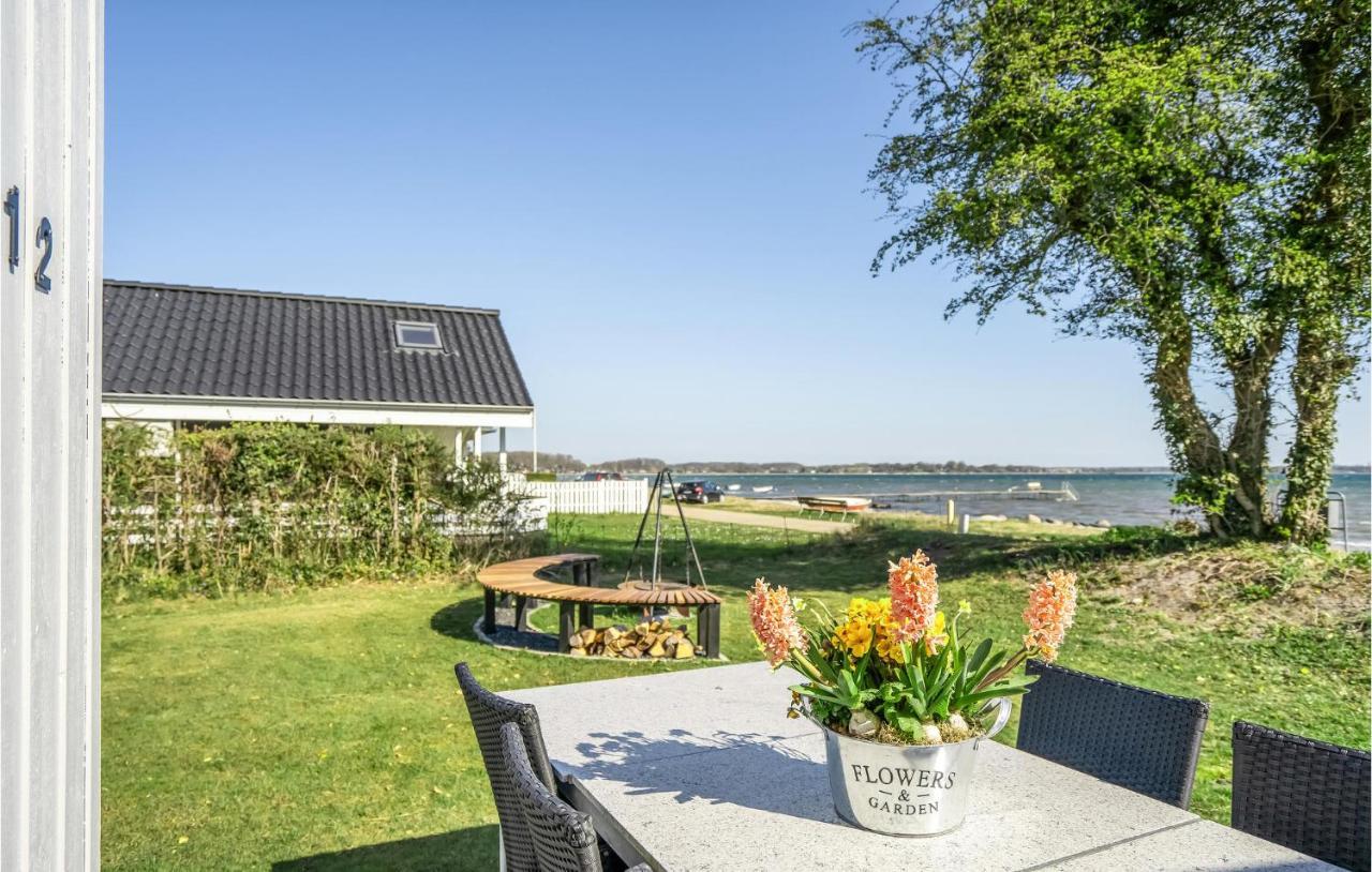 Beach Front Home In Sjolund With Kitchen Εξωτερικό φωτογραφία