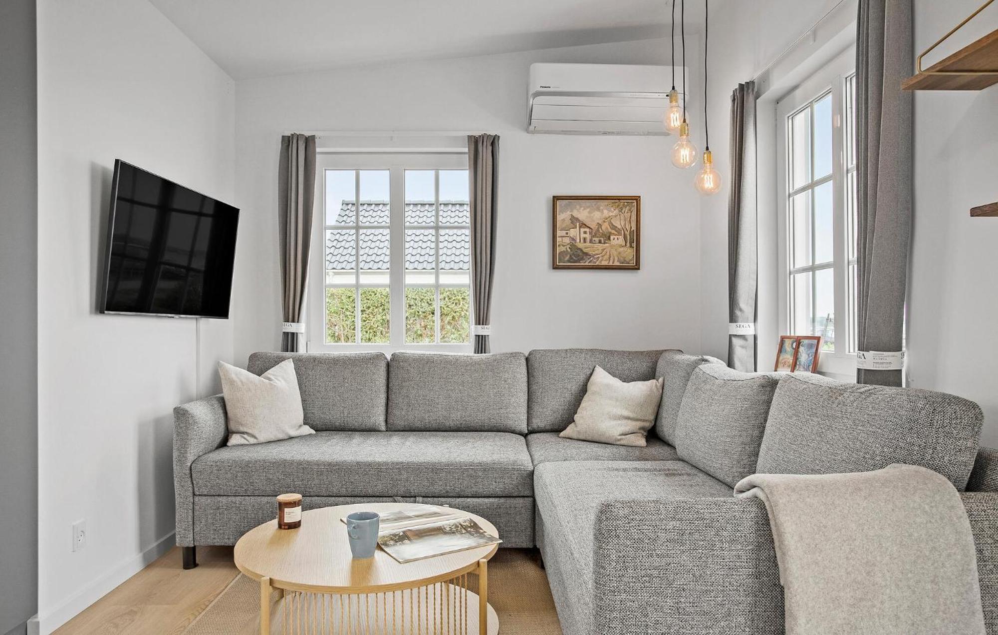 Beach Front Home In Sjolund With Kitchen Εξωτερικό φωτογραφία